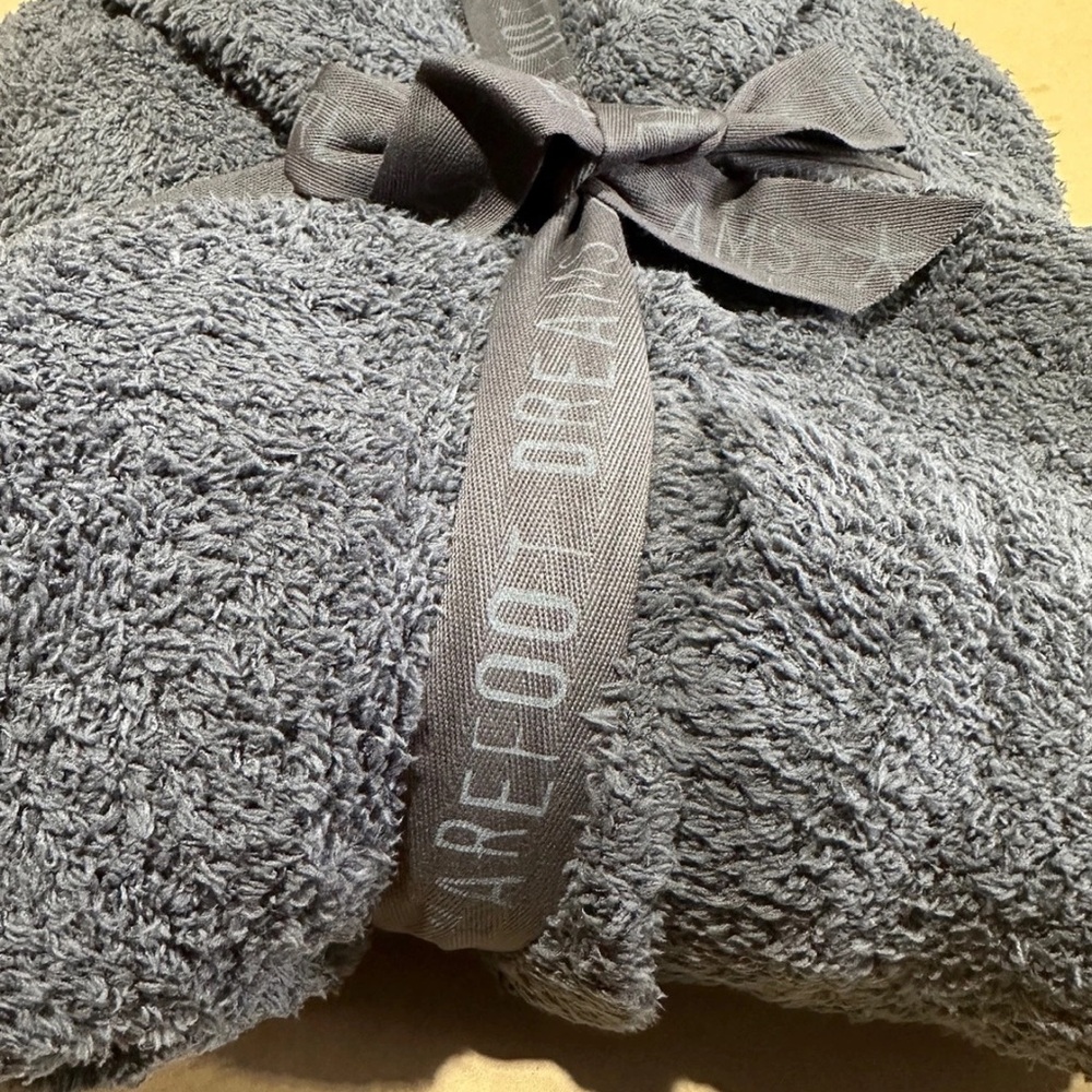 NWT Barefoot Dreams CozyChic Robe size 3-slate blue